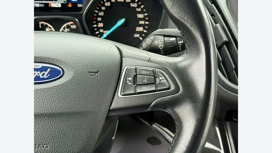 FORD Kuga -