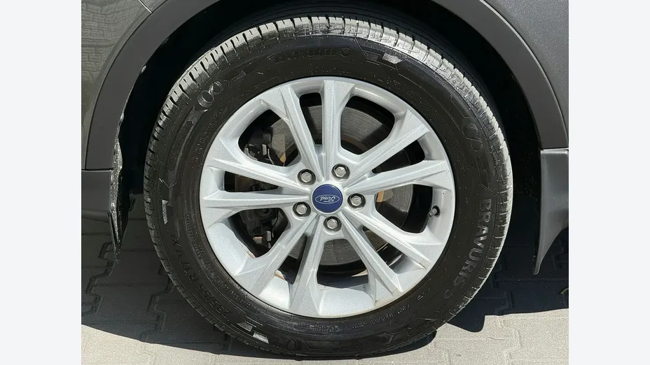FORD Kuga -