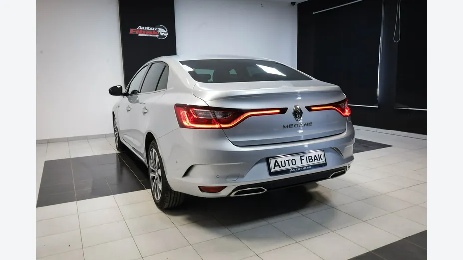 RENAULT Megane -
