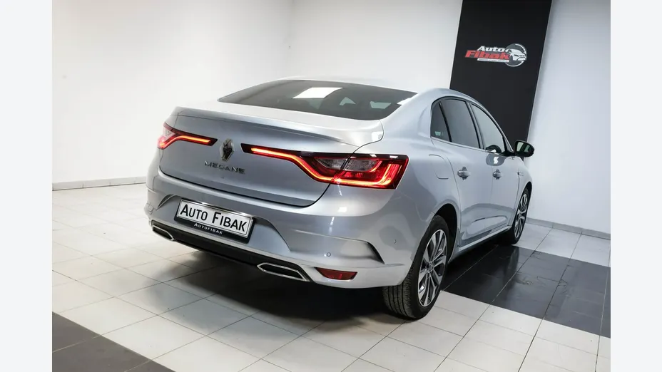 RENAULT Megane -