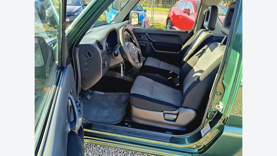 SUZUKI Jimny -