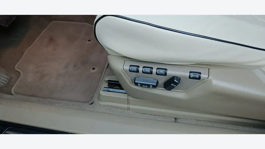 VOLVO XC90 -