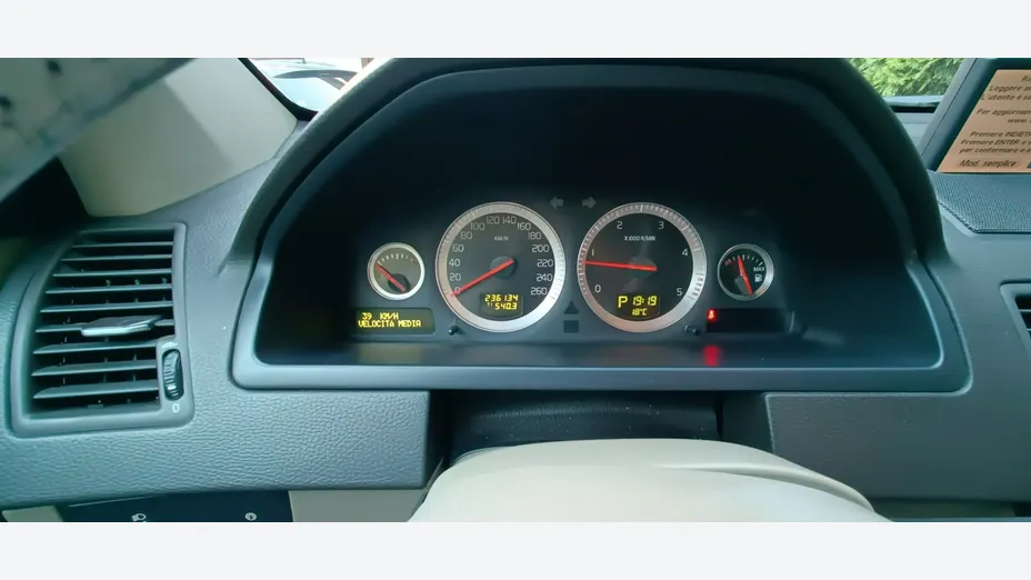VOLVO XC90 -