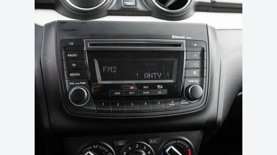 SUZUKI Swift -