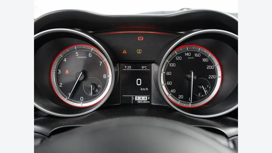 SUZUKI Swift -