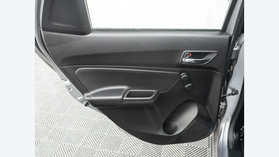 SUZUKI Swift -