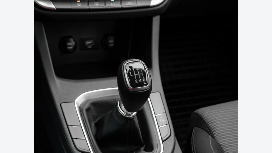 HYUNDAI i30 -