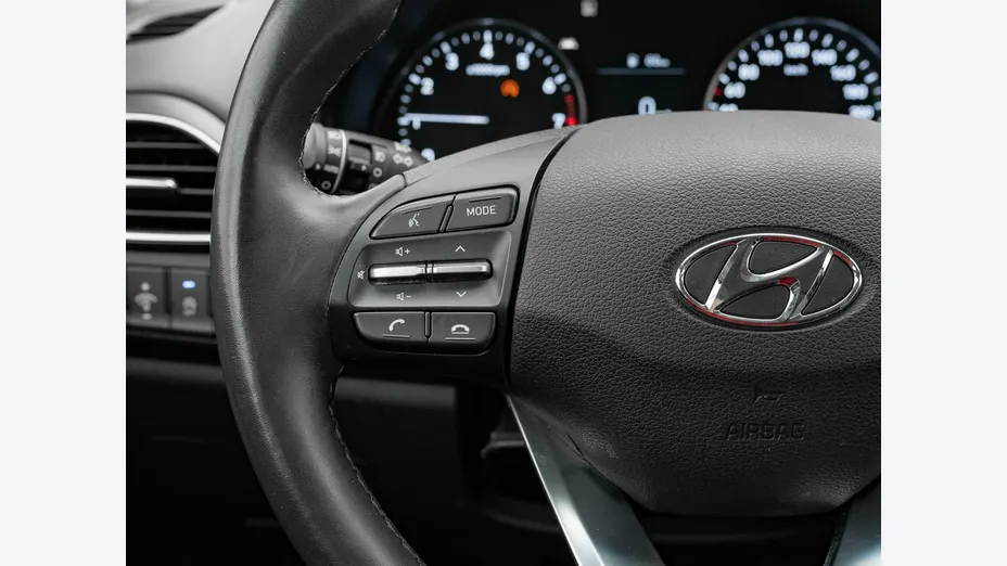 HYUNDAI i30 -