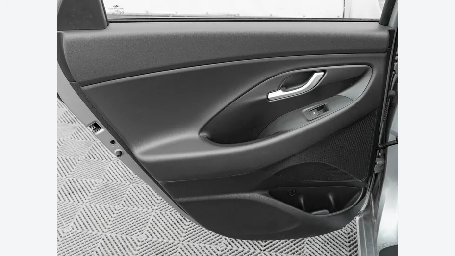 HYUNDAI i30 -