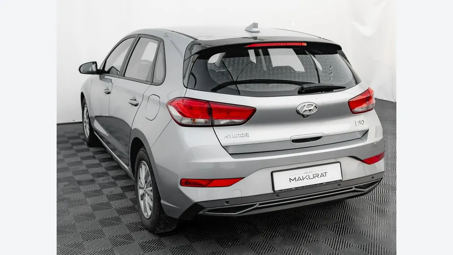 HYUNDAI i30 -