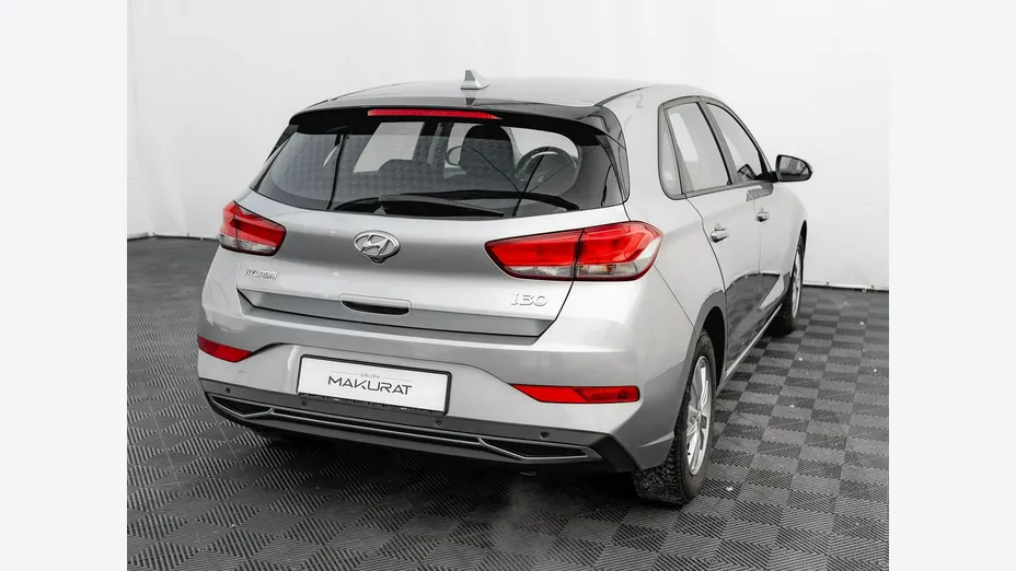 HYUNDAI i30 -