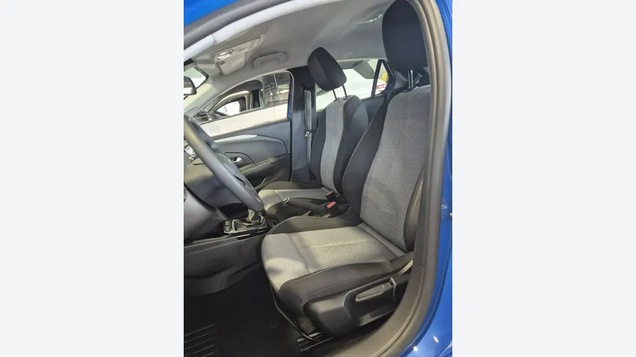 OPEL Corsa -
