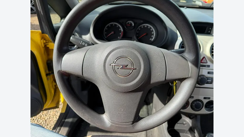 OPEL Corsa -