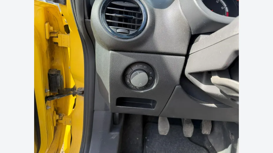 OPEL Corsa -
