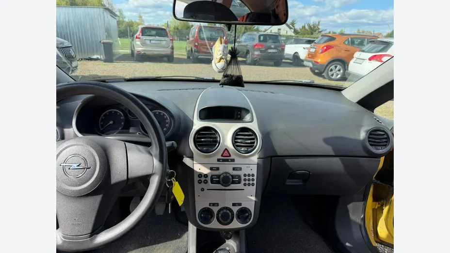 OPEL Corsa -
