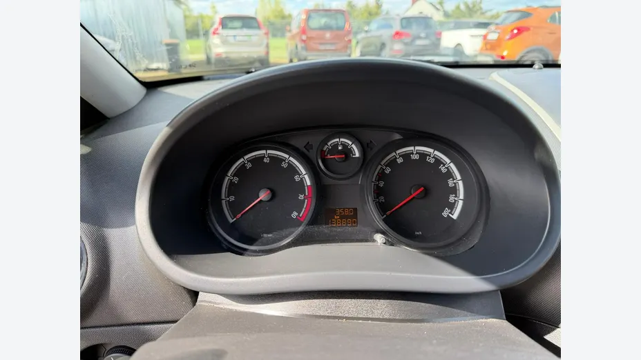 OPEL Corsa -