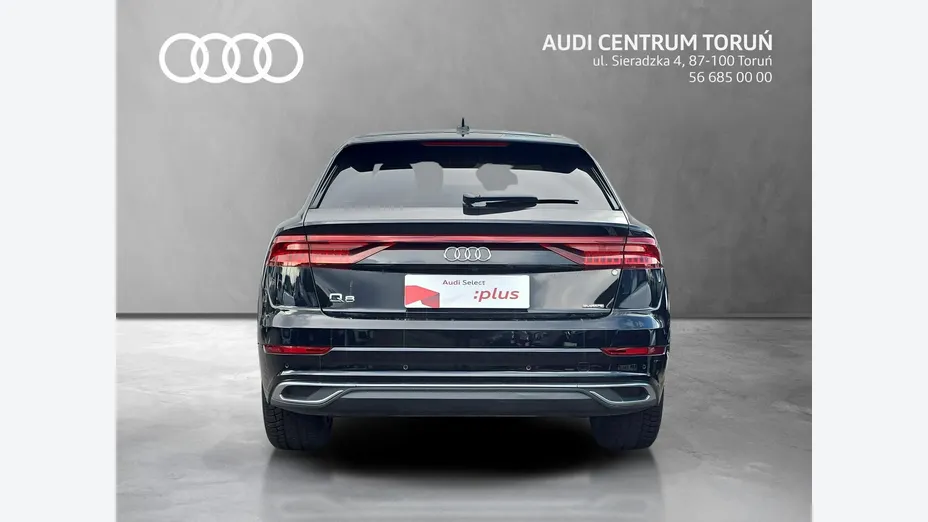 AUDI Q8 -
