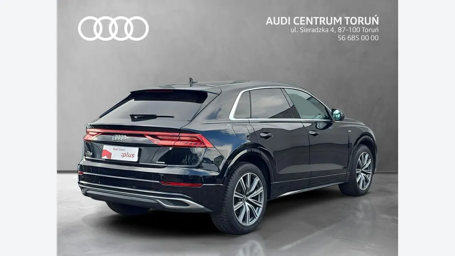 AUDI Q8 -