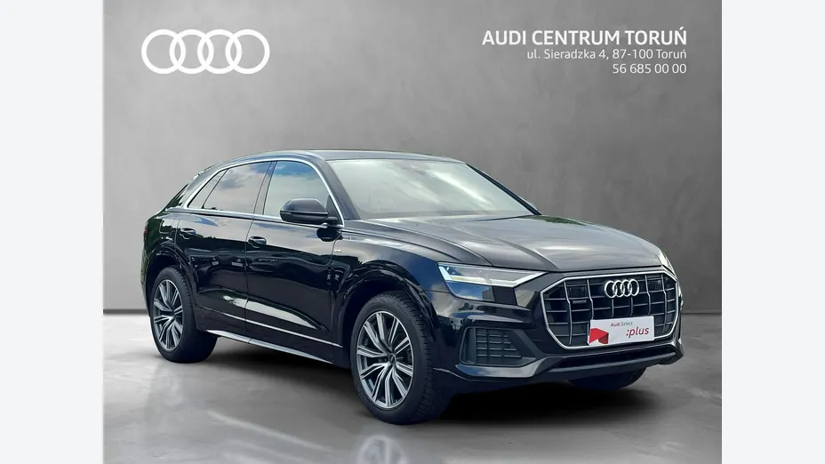 AUDI Q8 -