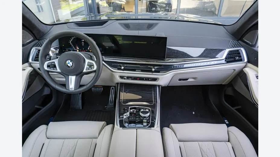 BMW X7 -
