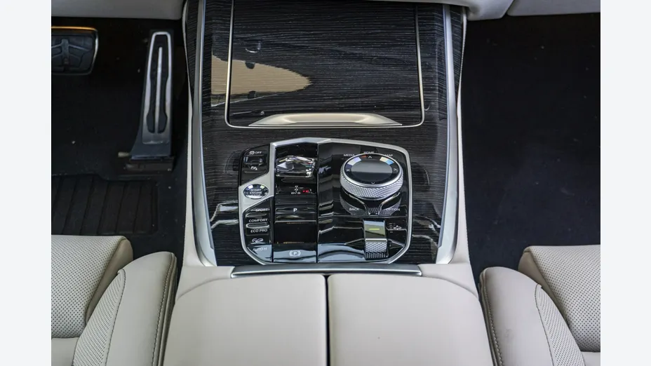BMW X7 -