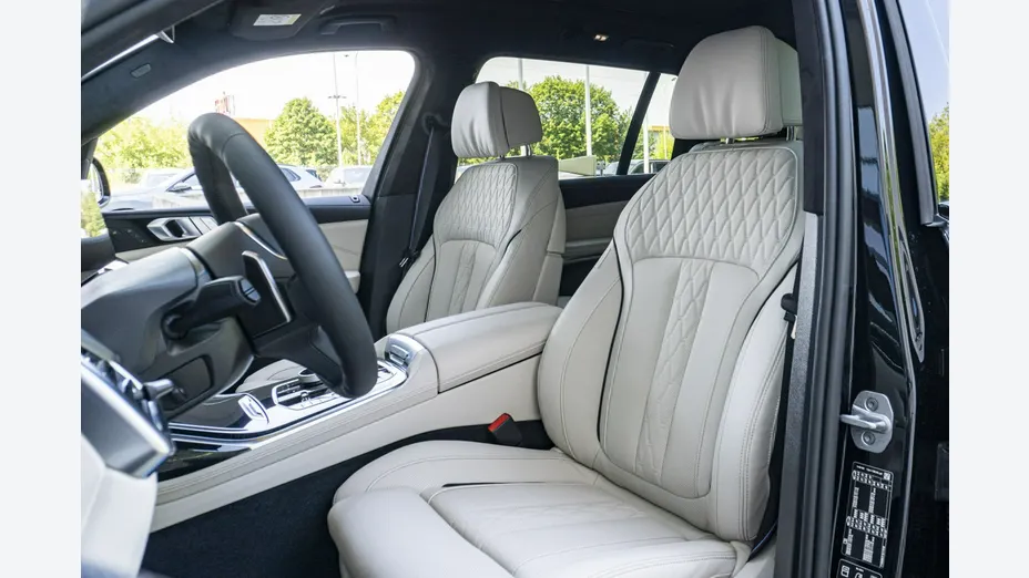 BMW X7 -