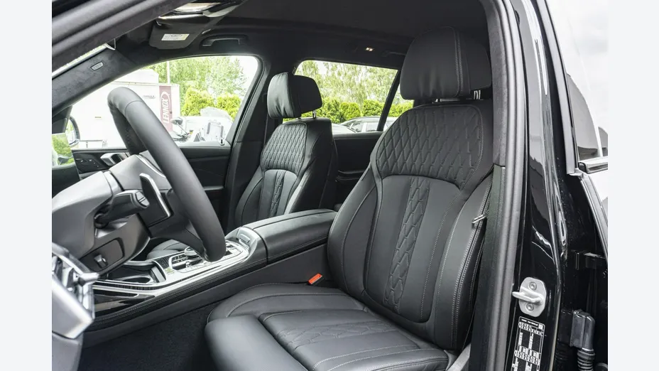 BMW X7 -