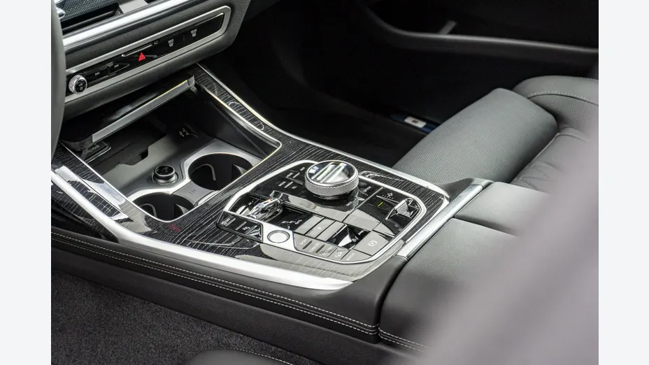 BMW X7 -