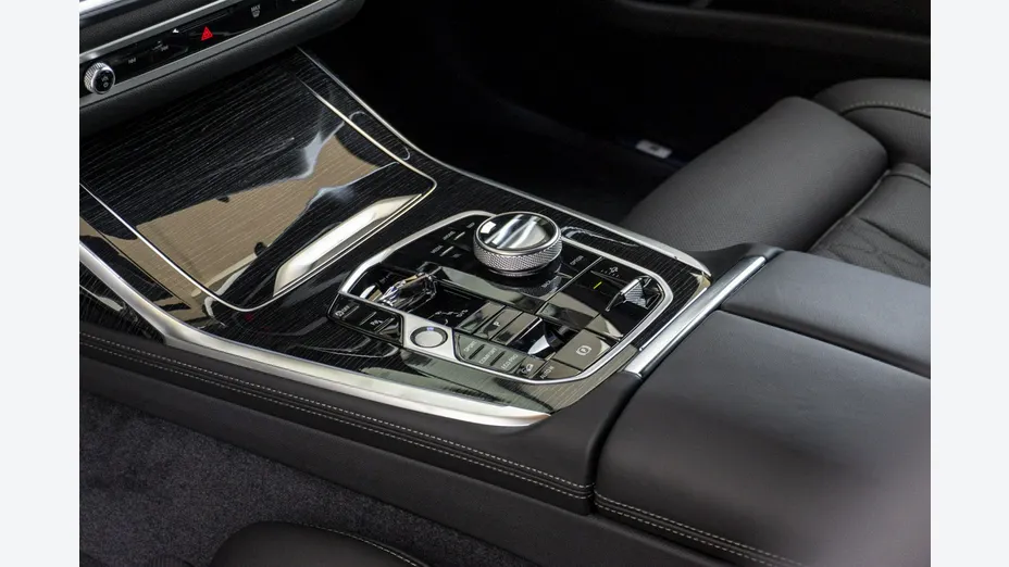 BMW X7 -