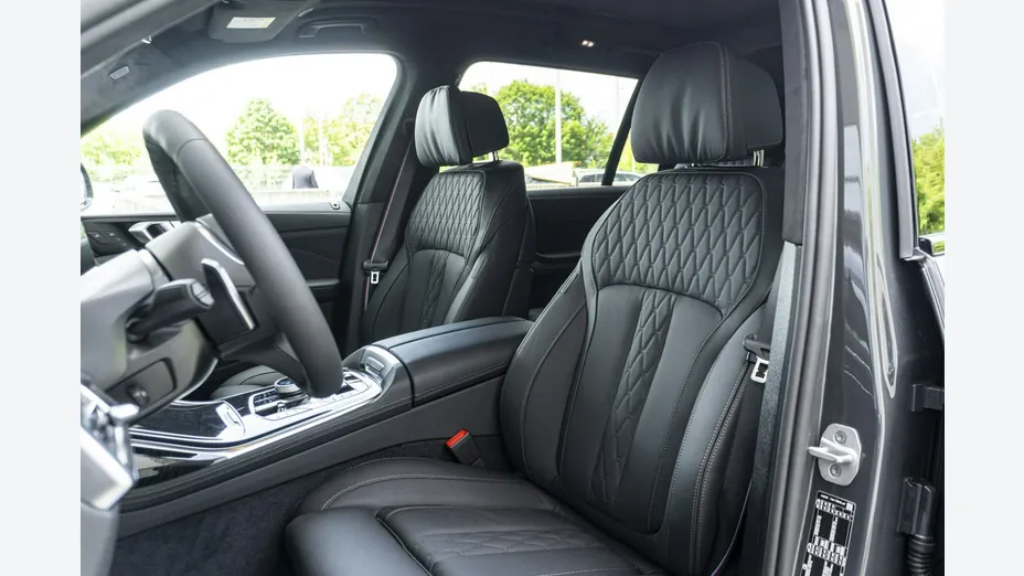 BMW X7 -
