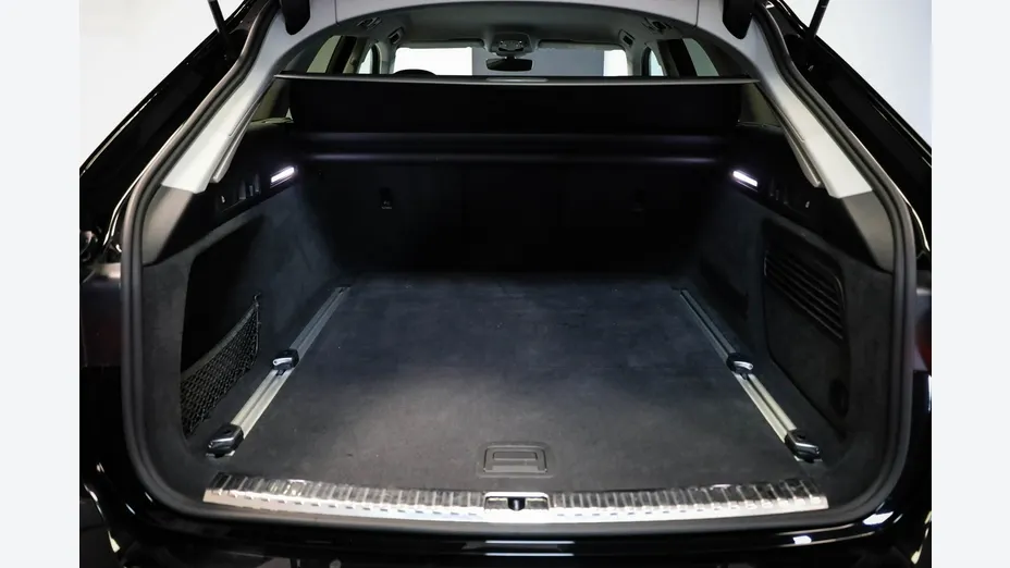 AUDI A6 -