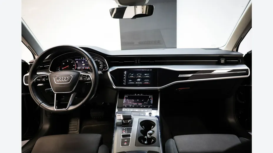 AUDI A6 -