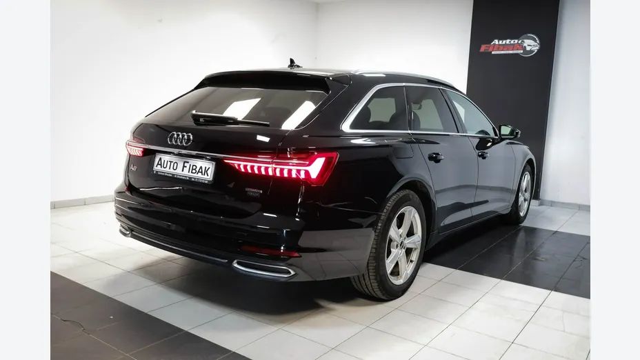 AUDI A6 -