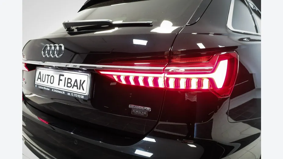 AUDI A6 -