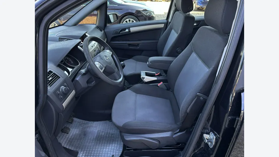 OPEL Zafira -