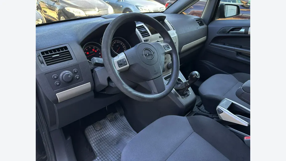 OPEL Zafira -