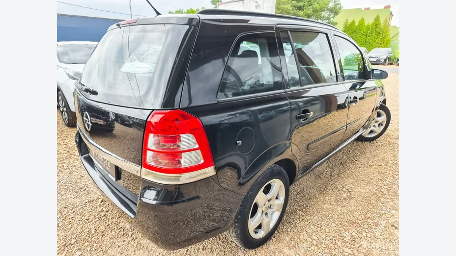 OPEL Zafira -