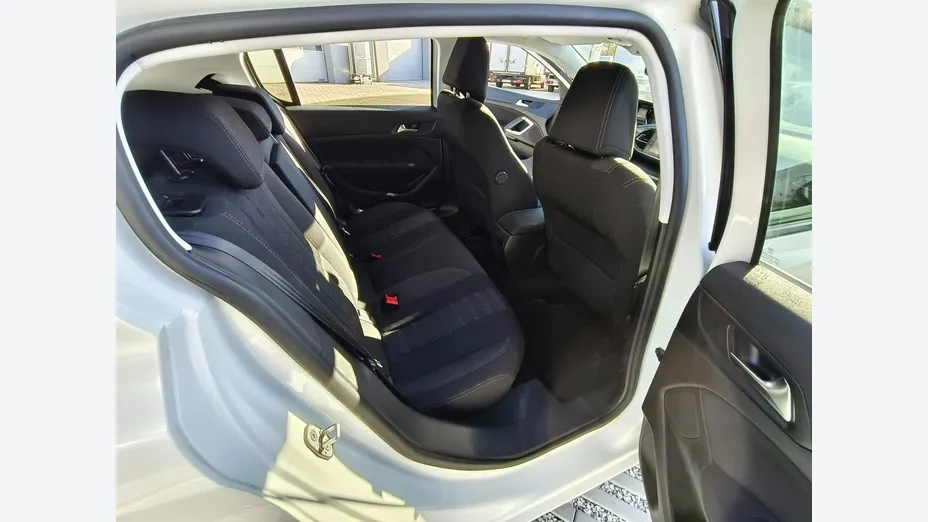 PEUGEOT 308 -
