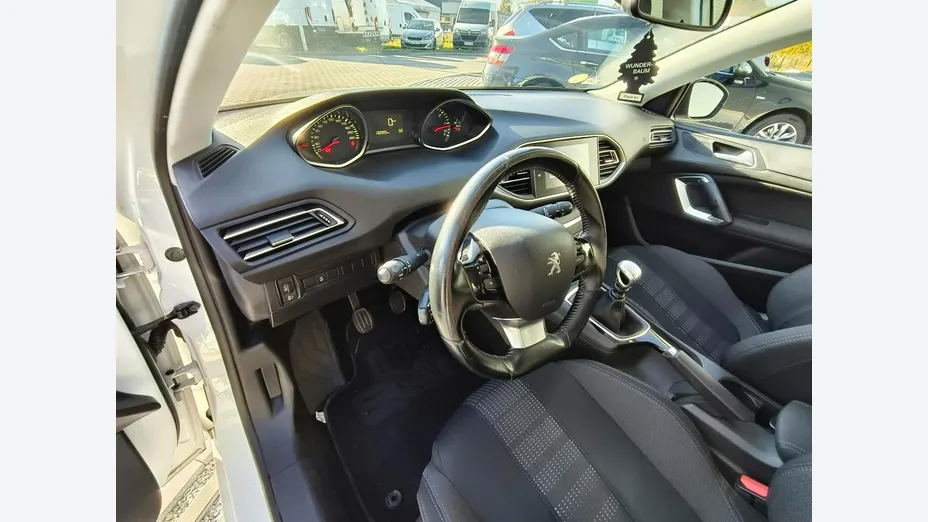 PEUGEOT 308 -