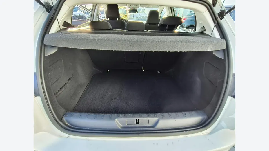 PEUGEOT 308 -