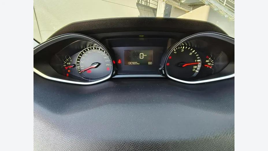 PEUGEOT 308 -