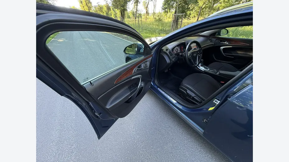OPEL Insignia -