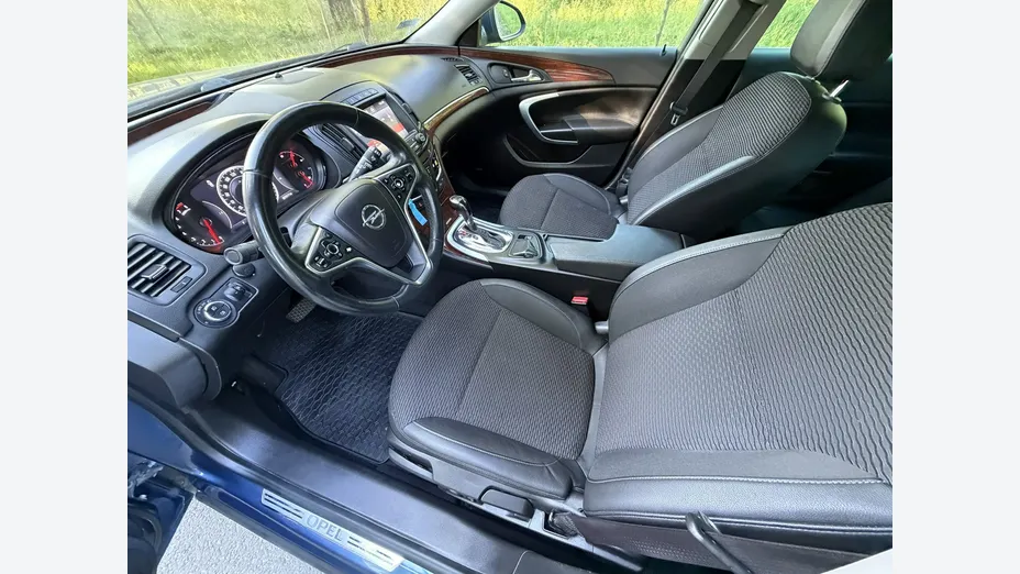 OPEL Insignia -