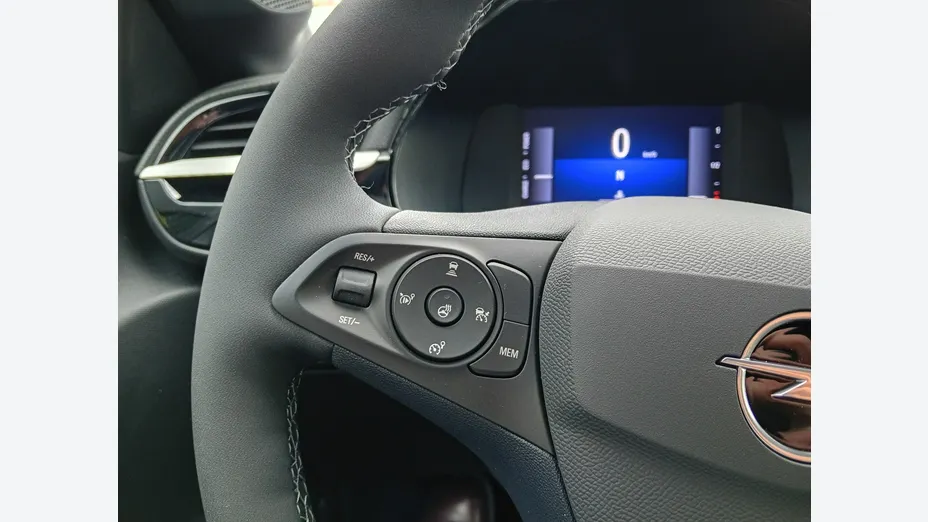OPEL Corsa -