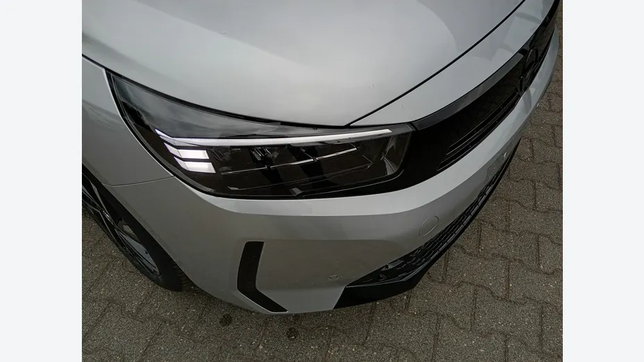 OPEL Corsa -