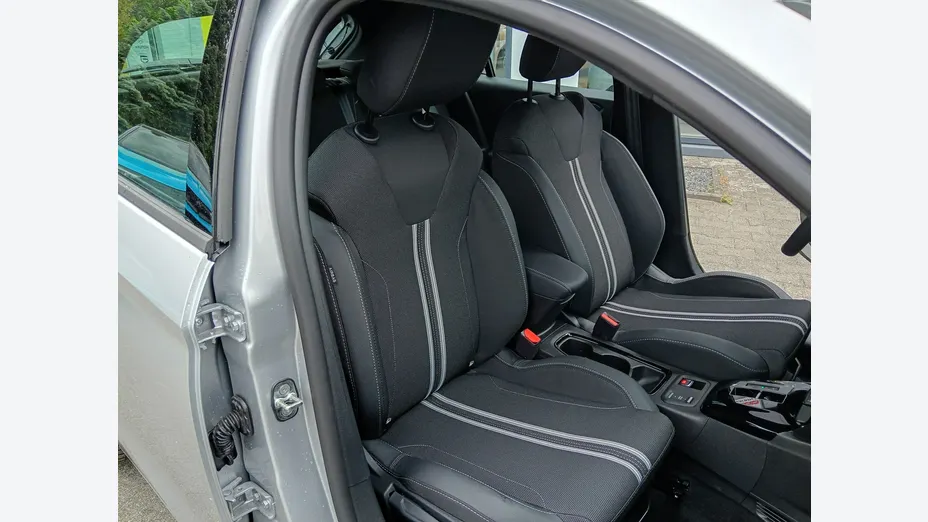 OPEL Corsa -