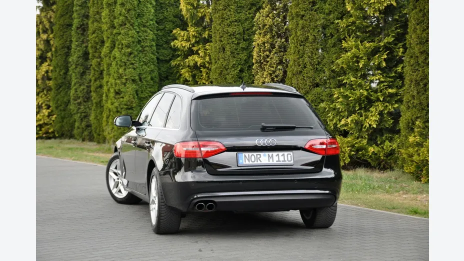AUDI A4 -
