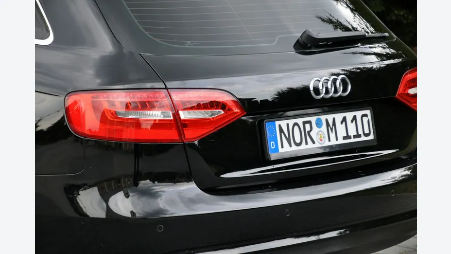 AUDI A4 -