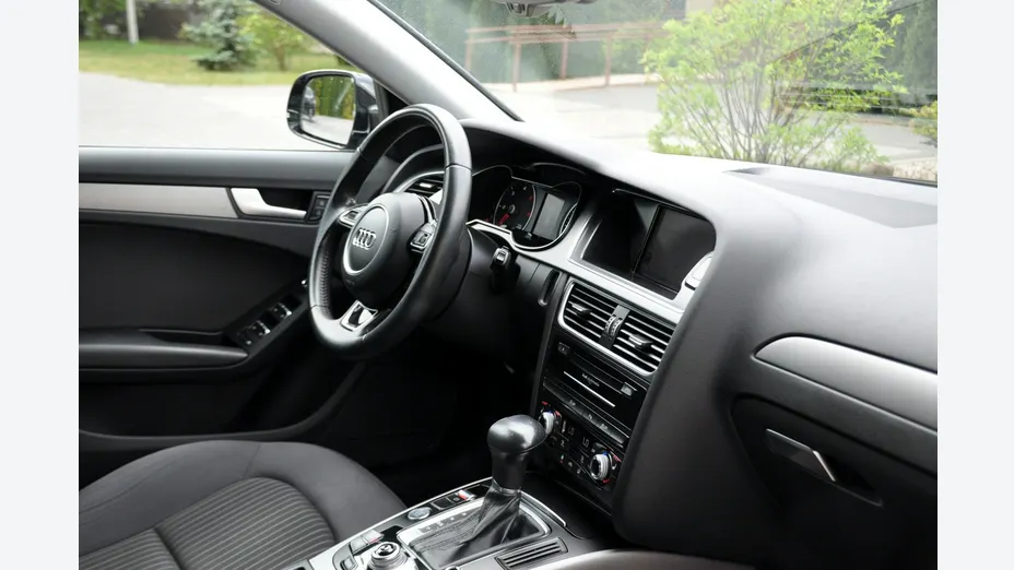 AUDI A4 -