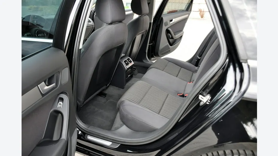 AUDI A4 -
